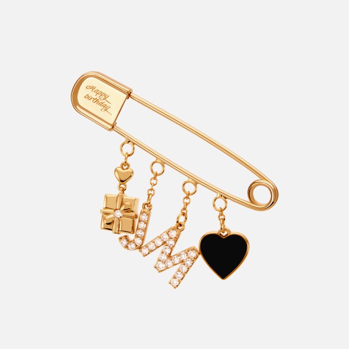 KARINA ARTIST BIRTHDAY BROOCH - kpoptown.ca