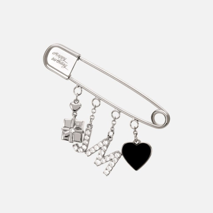 KARINA ARTIST BIRTHDAY BROOCH - kpoptown.ca