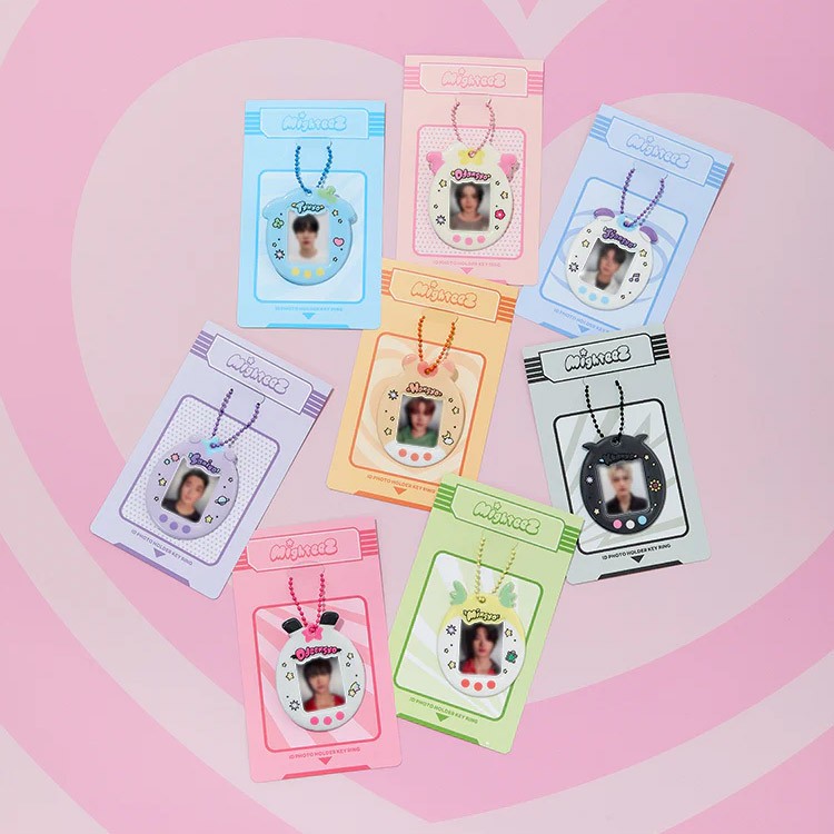 ATEEZ MIGHTEEZ Goods - ID Photo Holder Keyring_183826.jpg