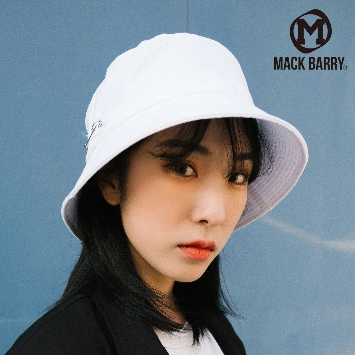 [Cap 505] MCBRY Bucket Hat White_176137.jpg