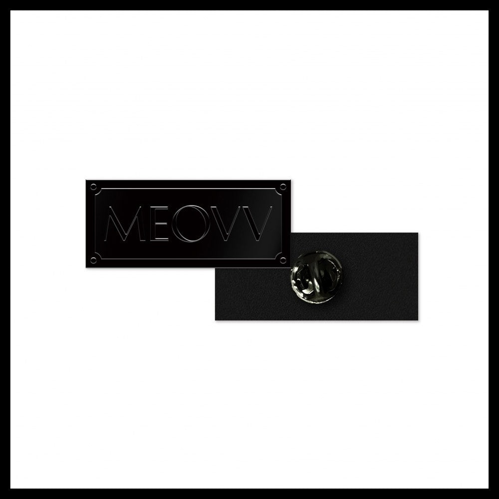 MEOVV JAPAN POP-UP STORE Goods - METAL BADGE_176538.jpg