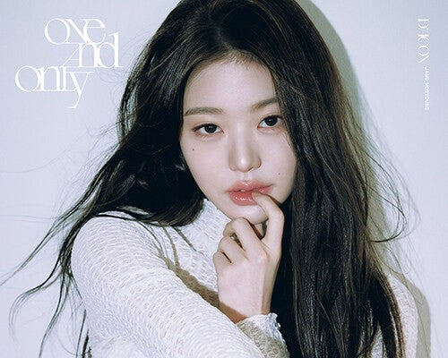 Magazine DICON VOLUME N°31 JANG WONYOUNG ONE AND ONLY (A-type)_184004.jpg