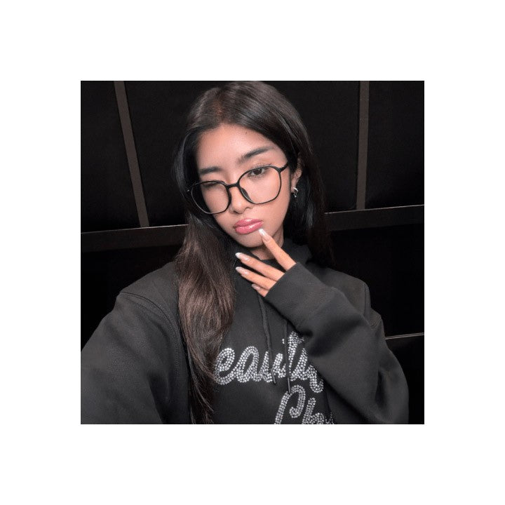 [Pre Order] KATSEYE THE BEAUTIFUL CHAOS Goods - Hoodie_181968.jpg