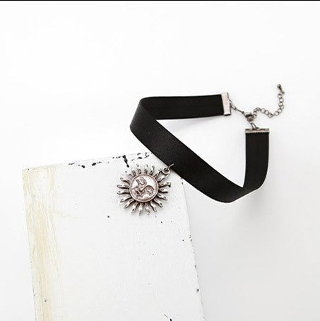 [DR86] Matilda Choker Necklace - kpoptown.ca