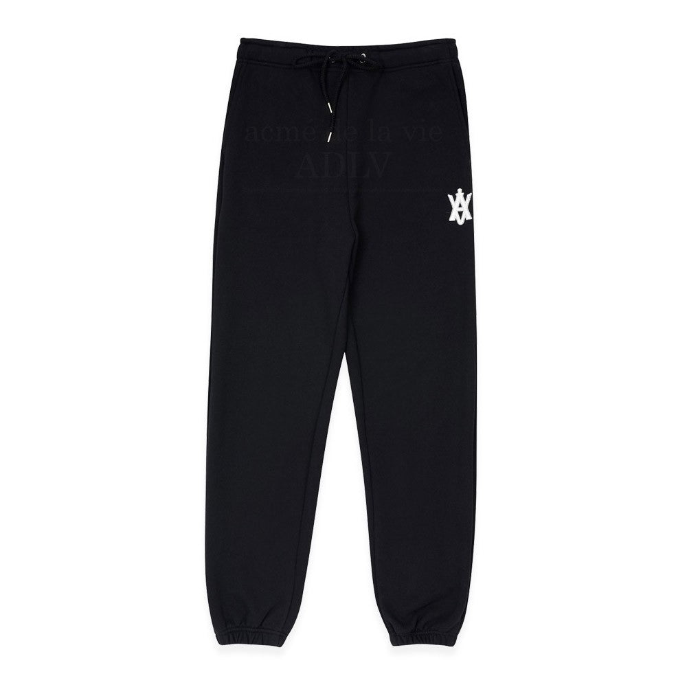 [acmé de la vie x LISA] A LOGO EMBLEM PATCH TRAINING PANTS - kpoptown.ca