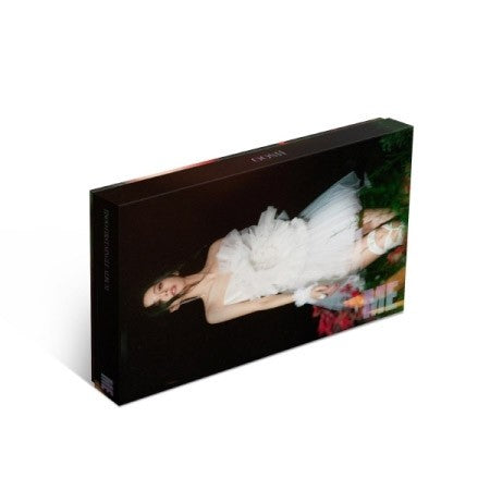 JISOO 1st Single Album (Black Ver.) CD + Poster - kpoptown.ca