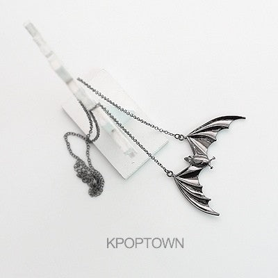 [IN89] INFINITE Real Bat Necklace - kpoptown.ca
