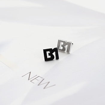 [BA43] B1A4 B1 Initial Earring (one single) - kpoptown.ca
