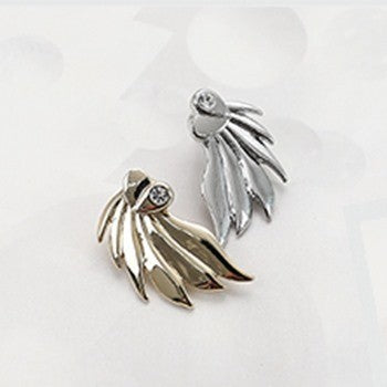 [EX149] EXO Unique Heart Wing Earring - kpoptown.ca