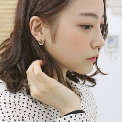 [AS11] Slim Button Earring - kpoptown.ca