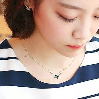 [AS32] V Line Star Necklace - kpoptown.ca