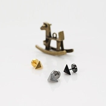 [BB107] Bigbang Triangle Black Hole Earring / Piercing - kpoptown.ca