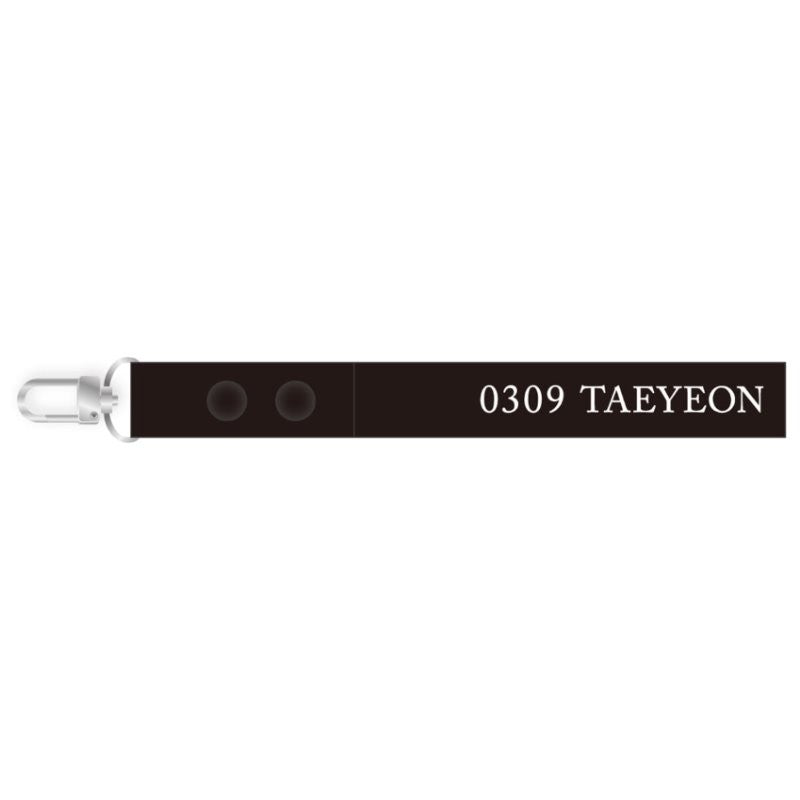 TAEYEON The UNSEEN Goods - Nametag - kpoptown.ca